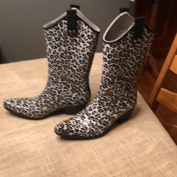 Nomad Rubber Boots - Picture 4 of 7